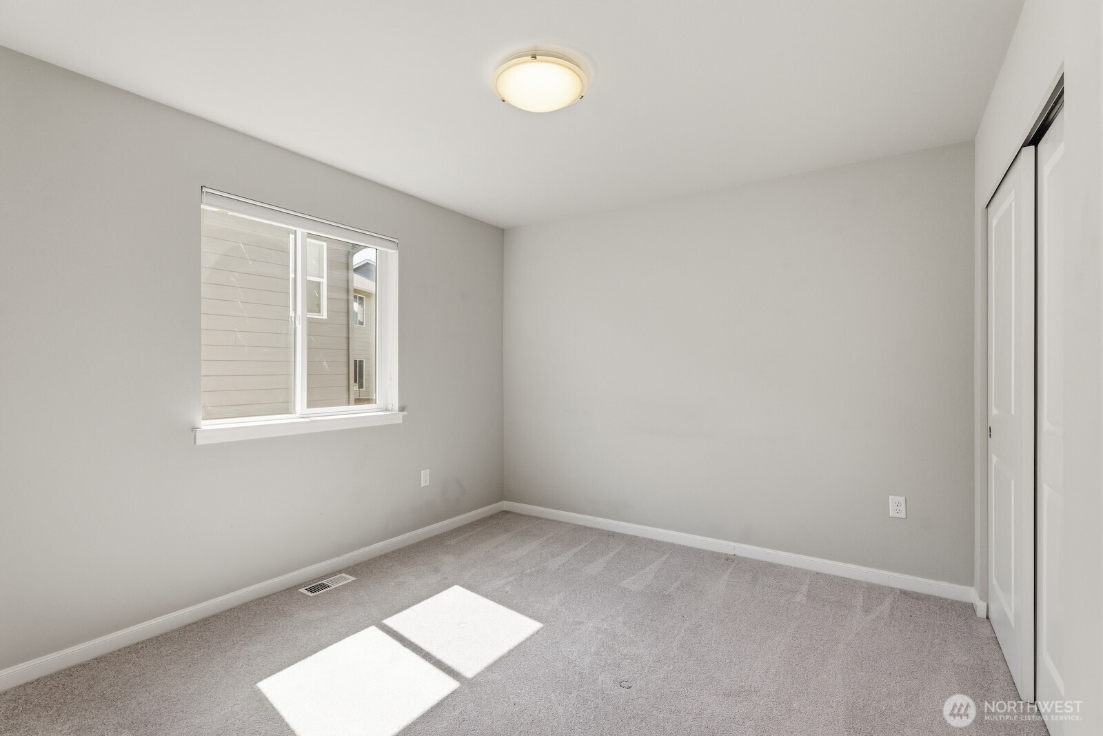 2466 Ne Athlon Court Property Photo 26