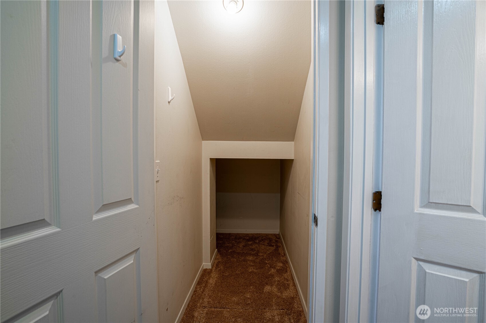 433 W Webster Avenue Property Photo 27