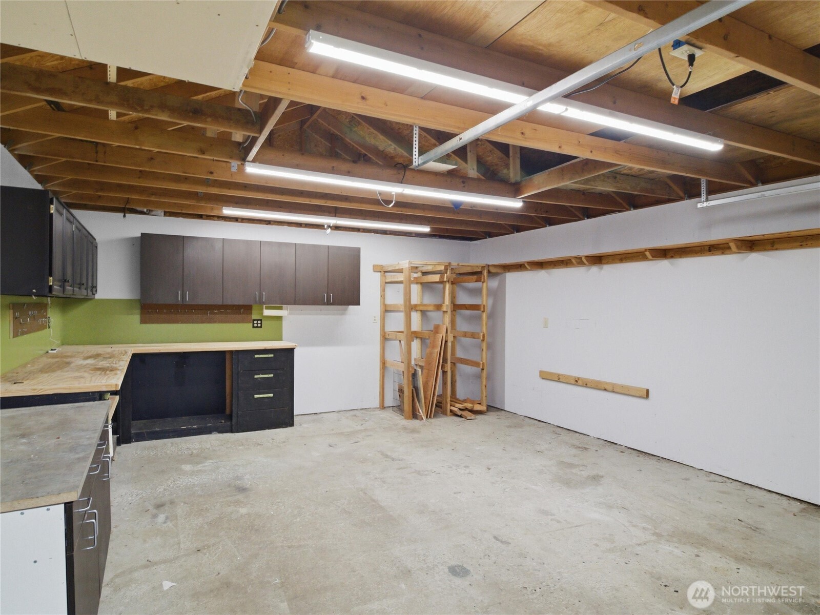 219 South Lane Property Photo 16