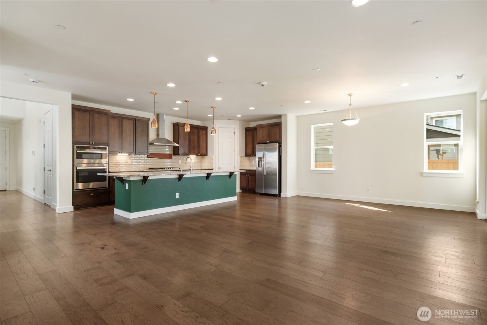 10091 Ramble Drive Property Photo 4