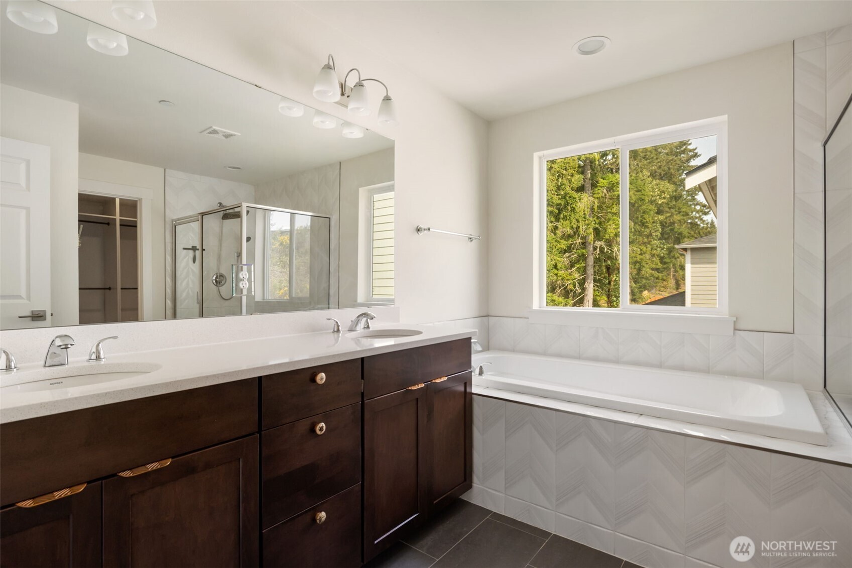 10091 Ramble Drive Property Photo 14