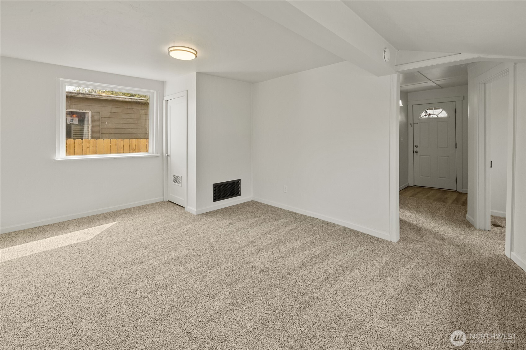 108 Yakima Avenue Property Photo 8