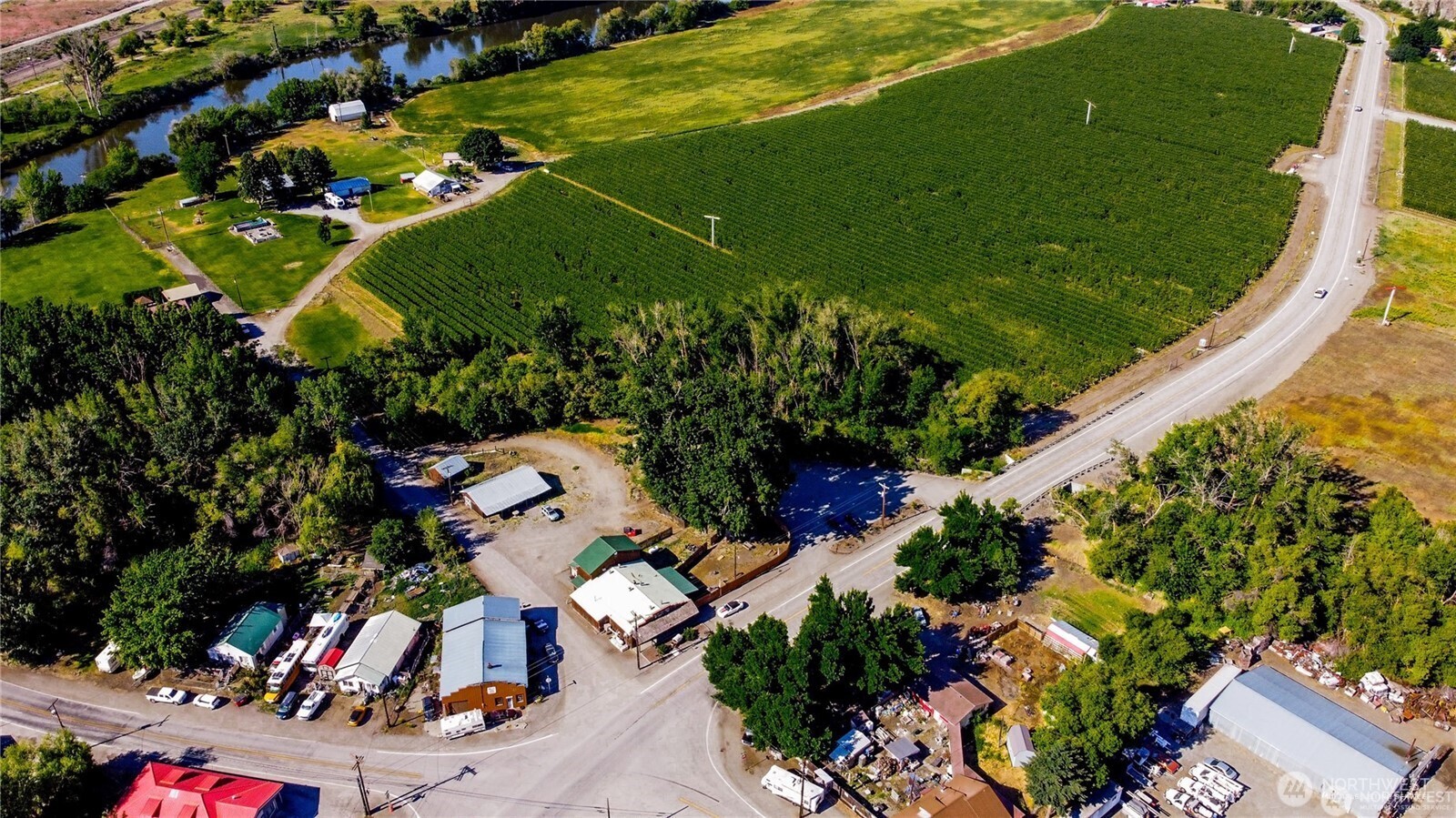 1454 Old Hwy 97 Property Photo 3