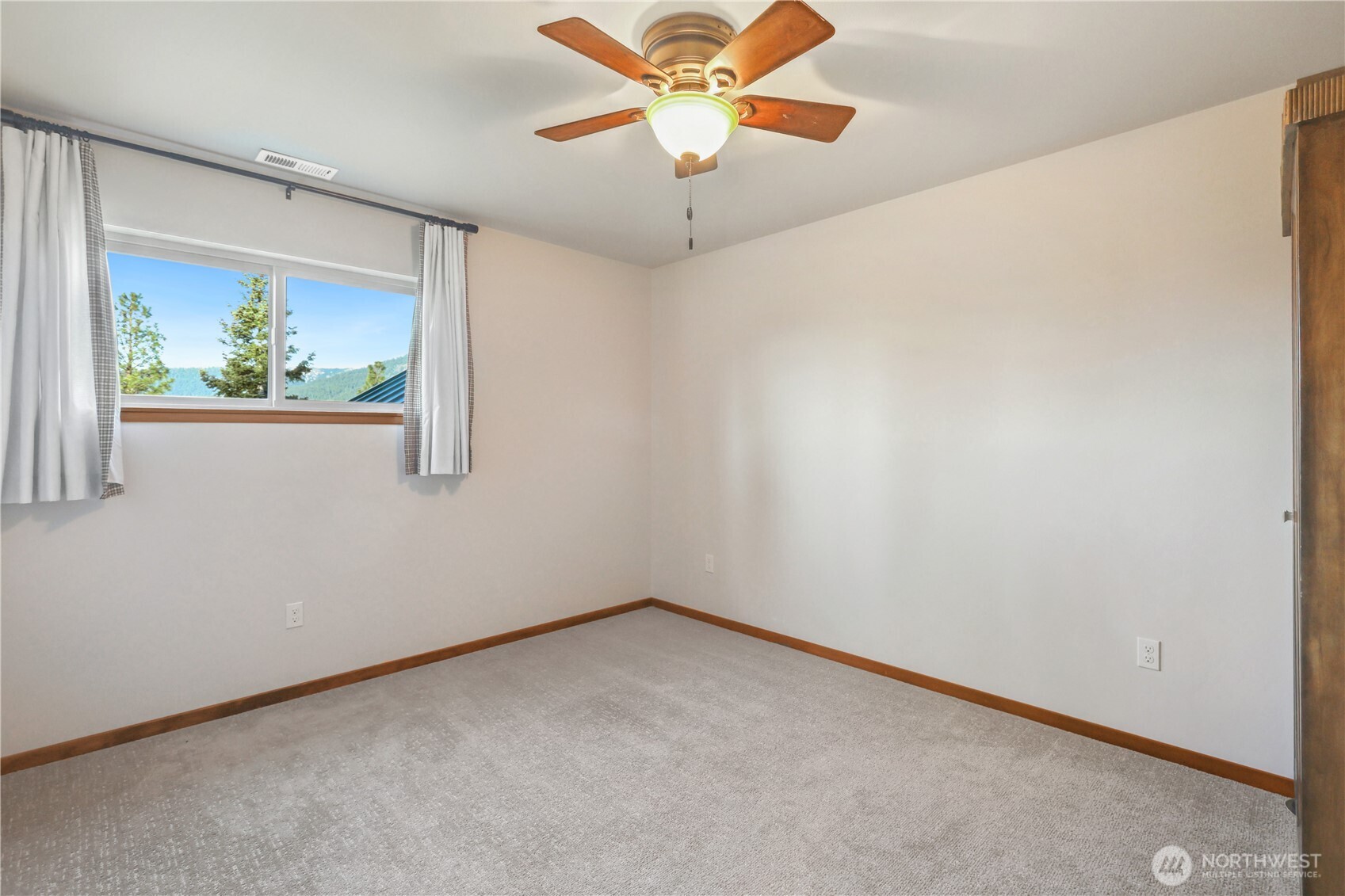72 Telluride Drive Property Photo 33
