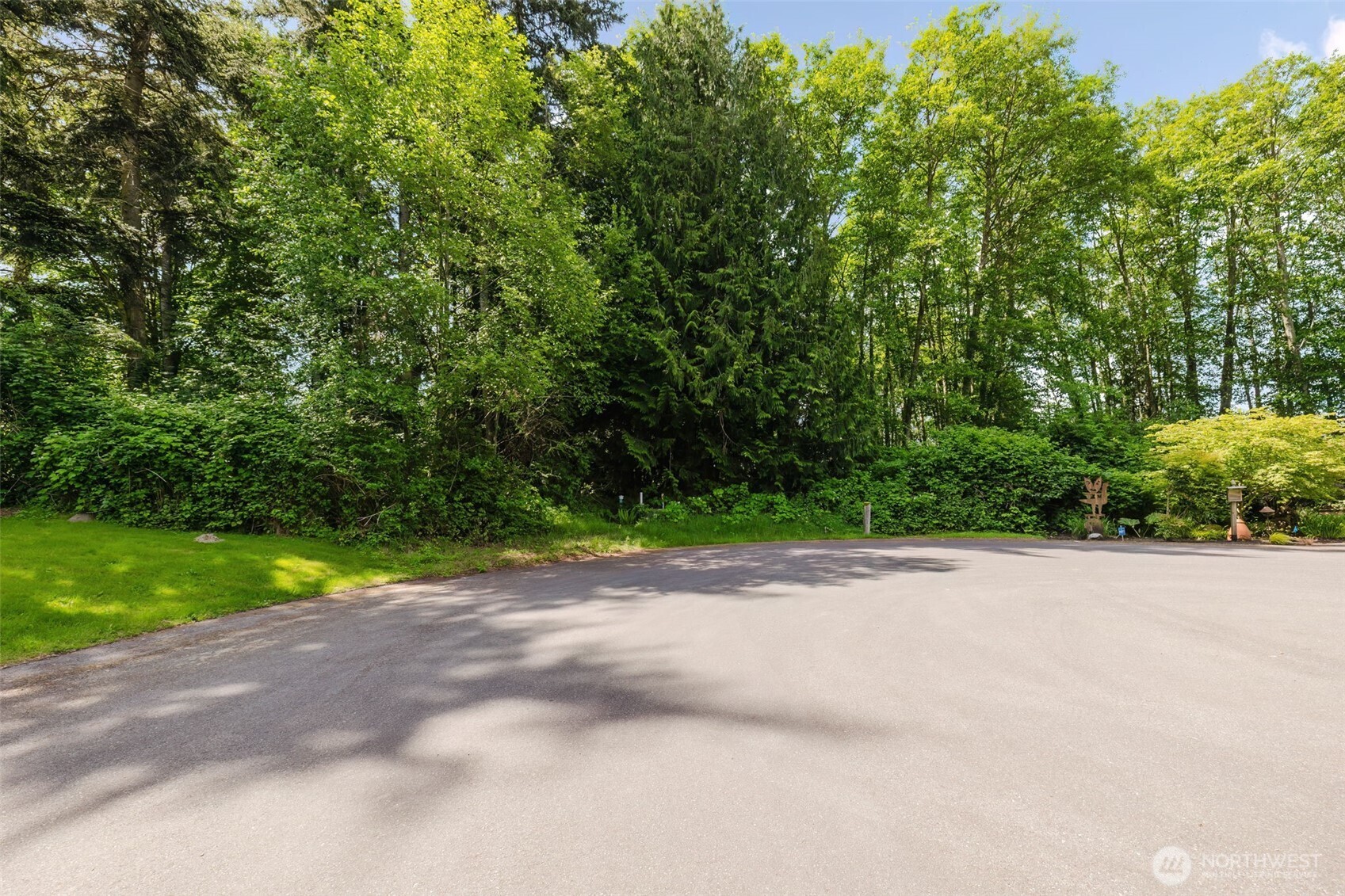 38742 Tinker Place Property Photo 2