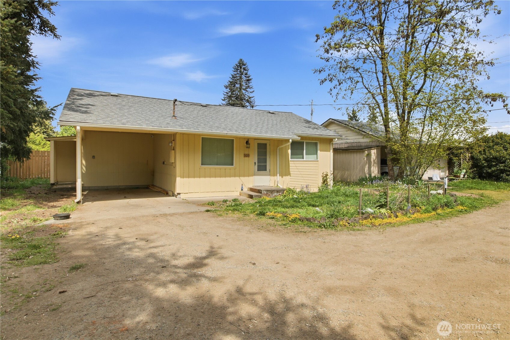 521 & 523 Boulevard Road Property Photo 3