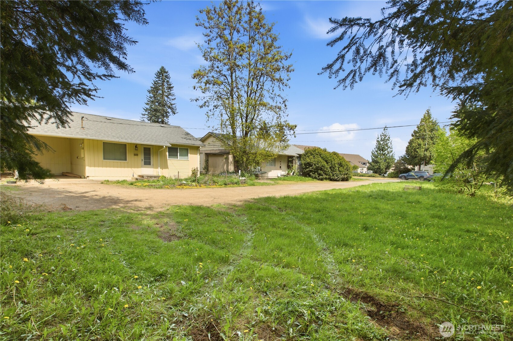 521 & 523 Boulevard Road Property Photo 4