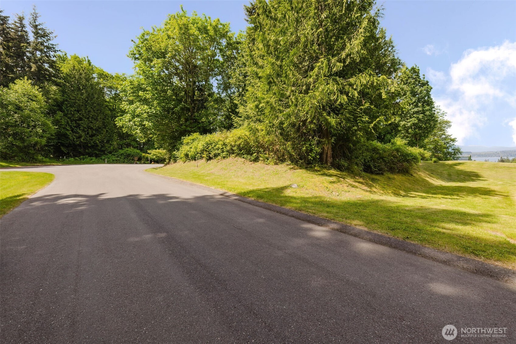 38743 Tinker Place Property Photo 2