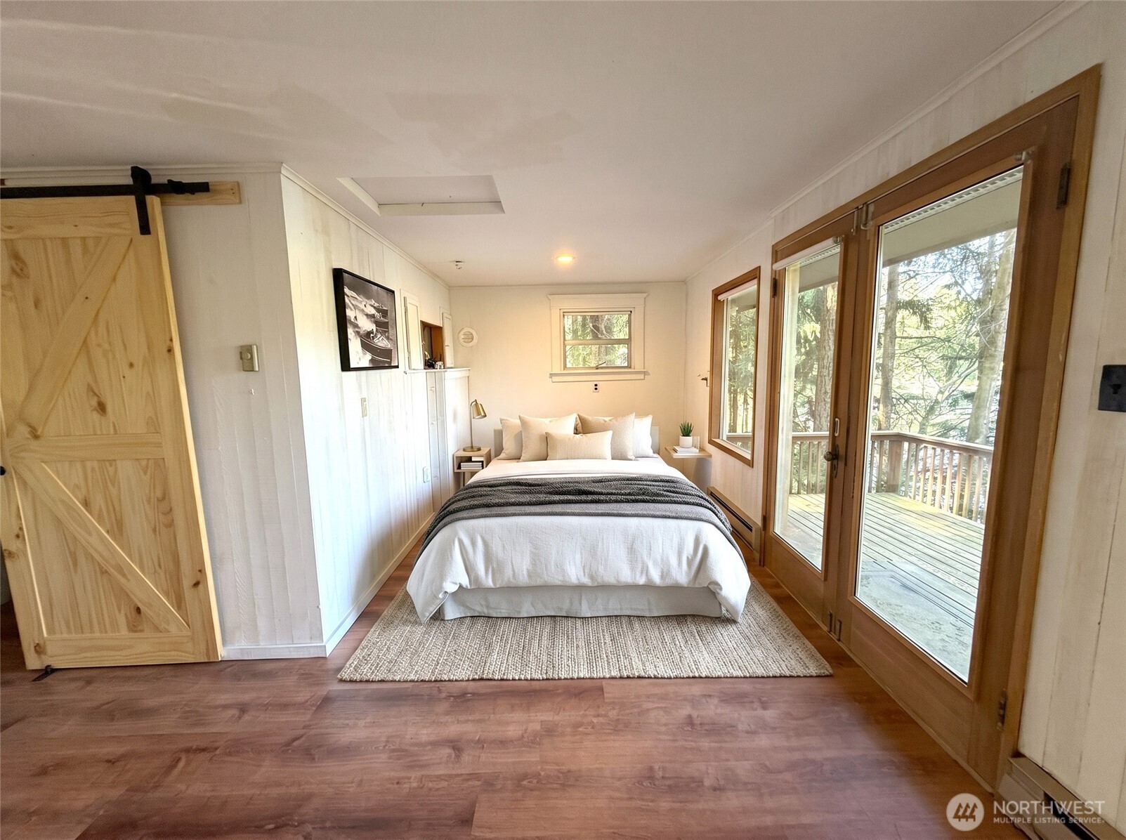 4945 Lakeside Drive Property Photo 8
