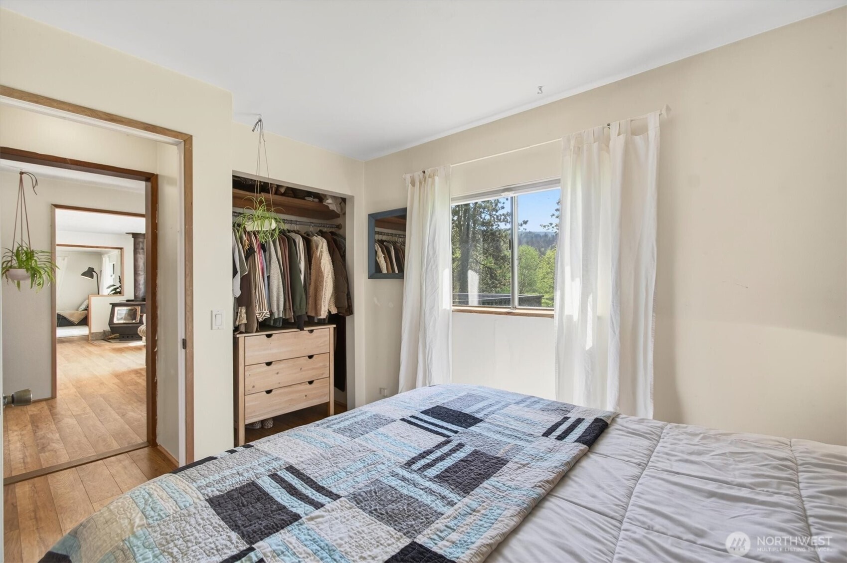 865 E Valley Road Property Photo 14