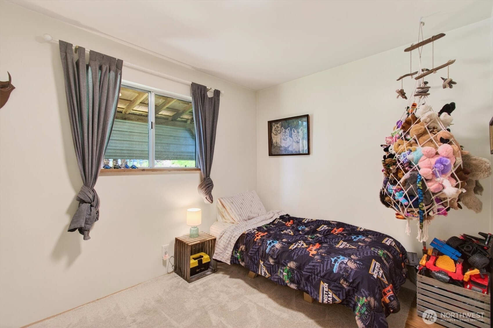 865 E Valley Road Property Photo 15