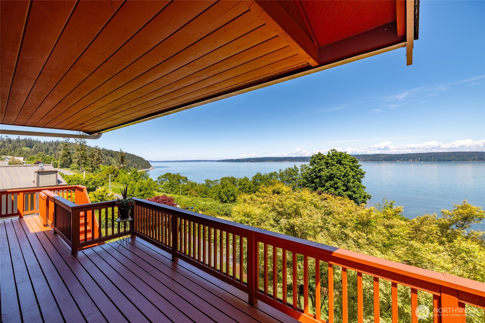 2205 Cranes Landing Drive Property Photo 1