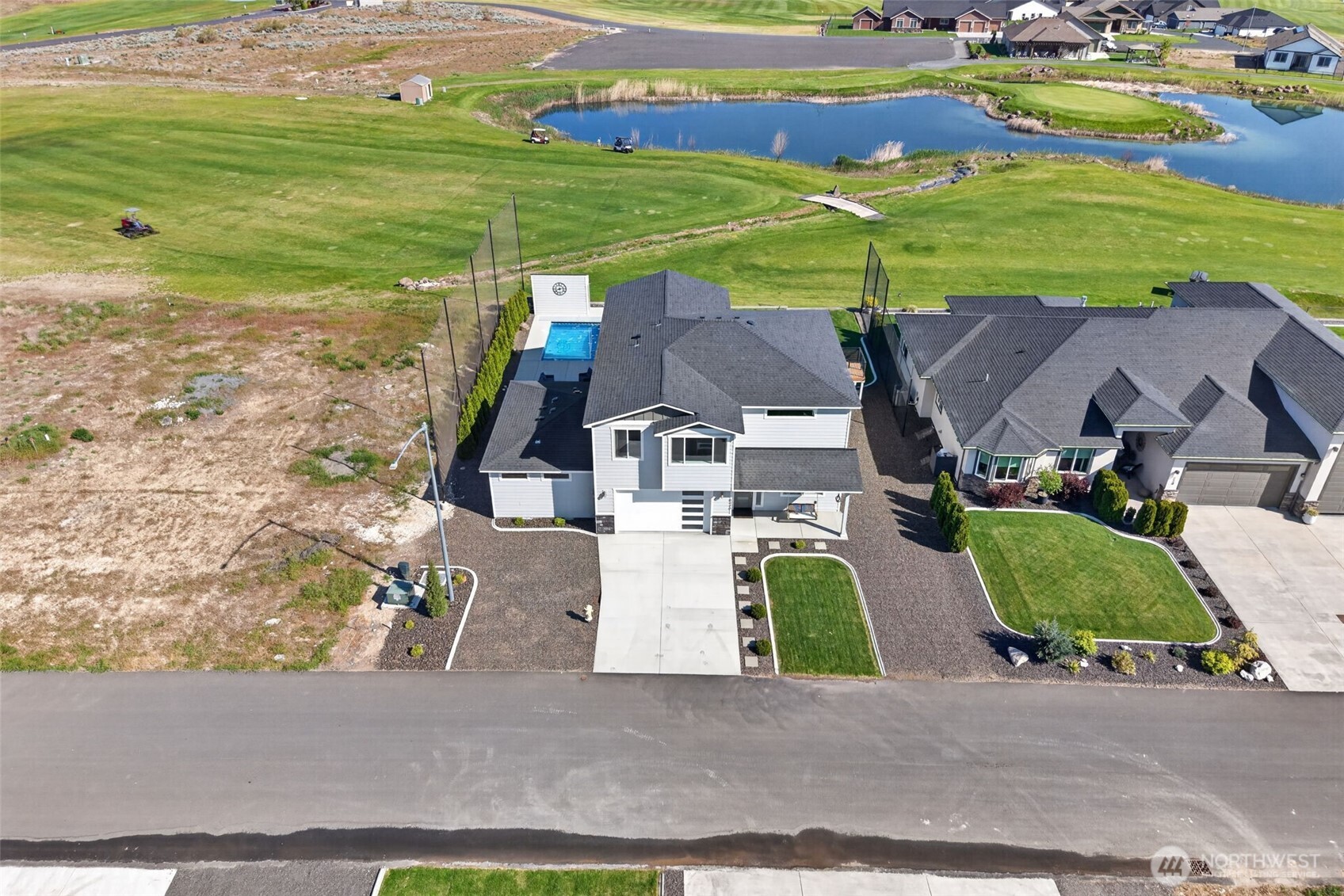 8446 Desert Greens Loop Property Photo 6