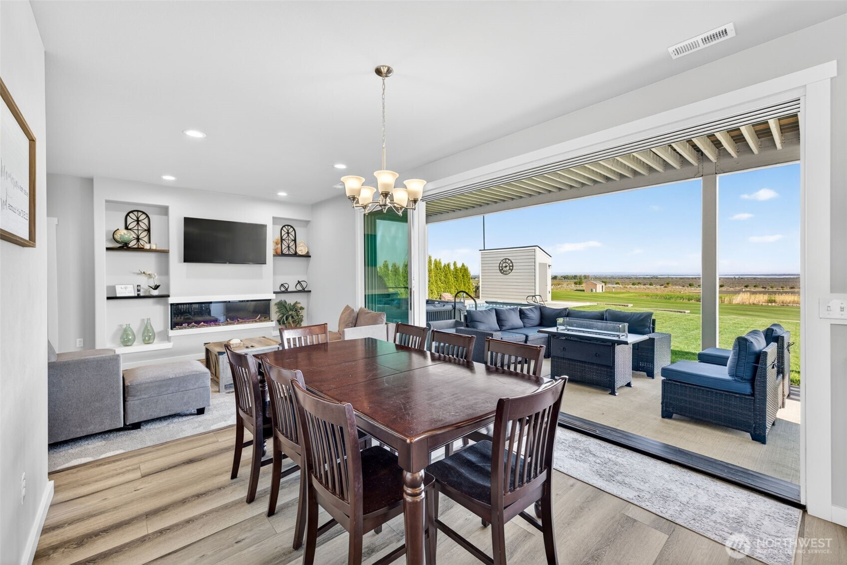 8446 Desert Greens Loop Property Photo 13