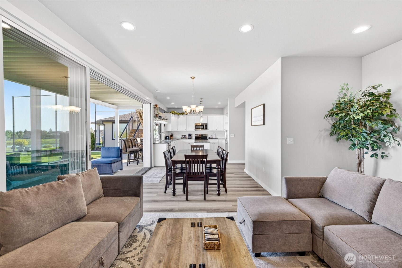 8446 Desert Greens Loop Property Photo 19