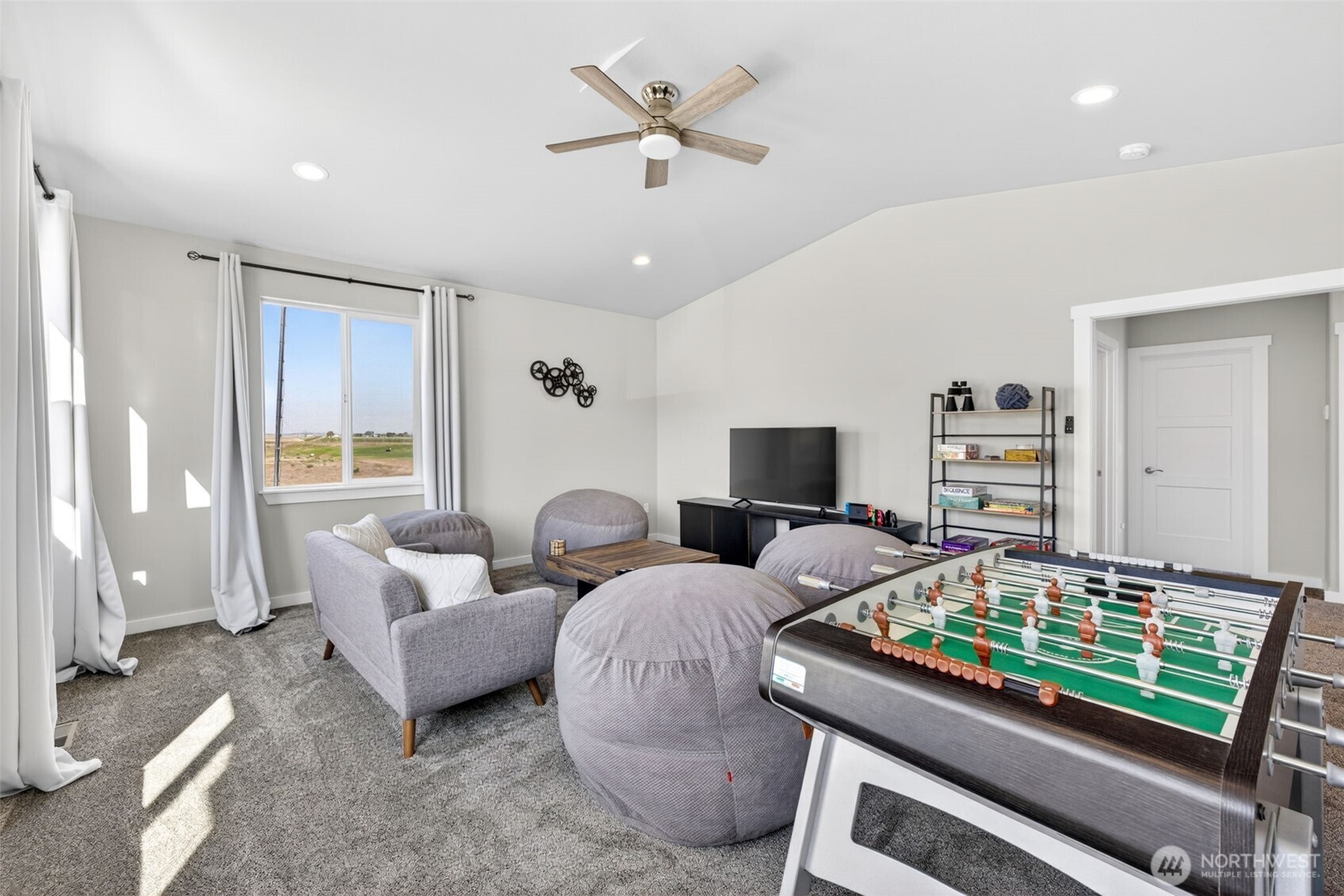8446 Desert Greens Loop Property Photo 25