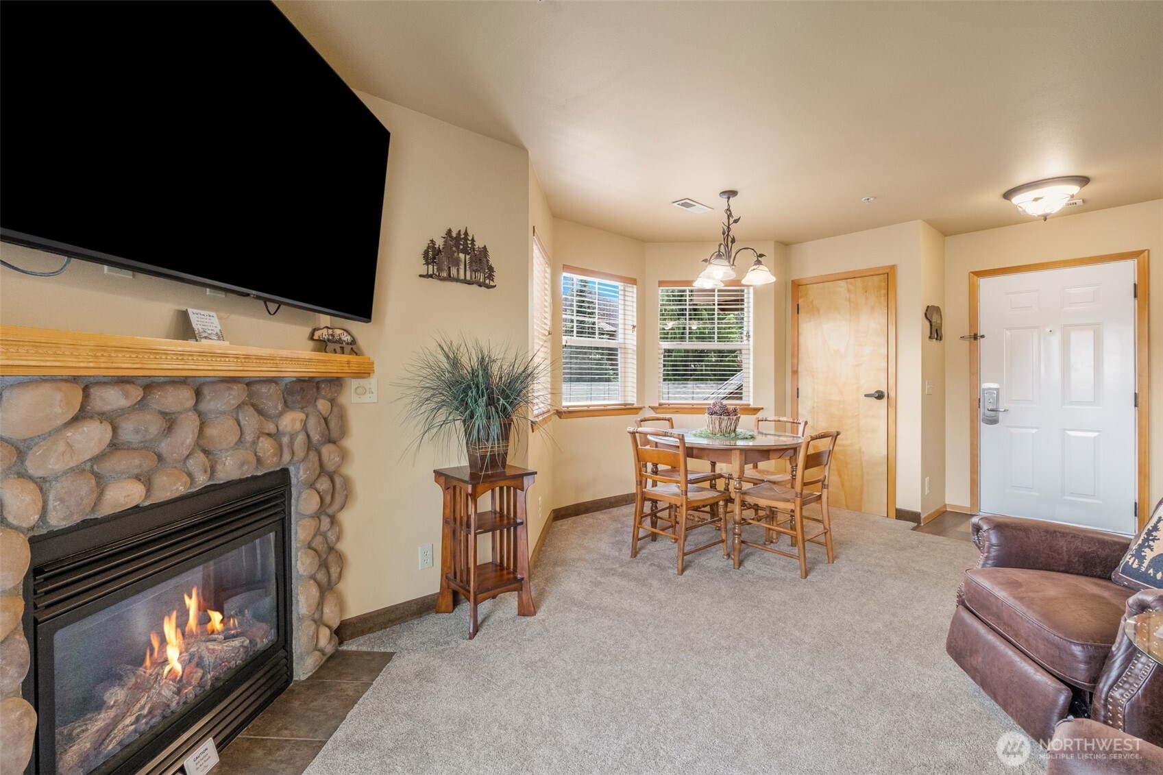 545 Junction Lane D706 Property Photo 4