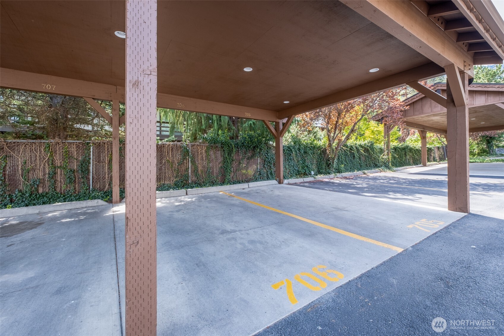 545 Junction Lane D706 Property Photo 23