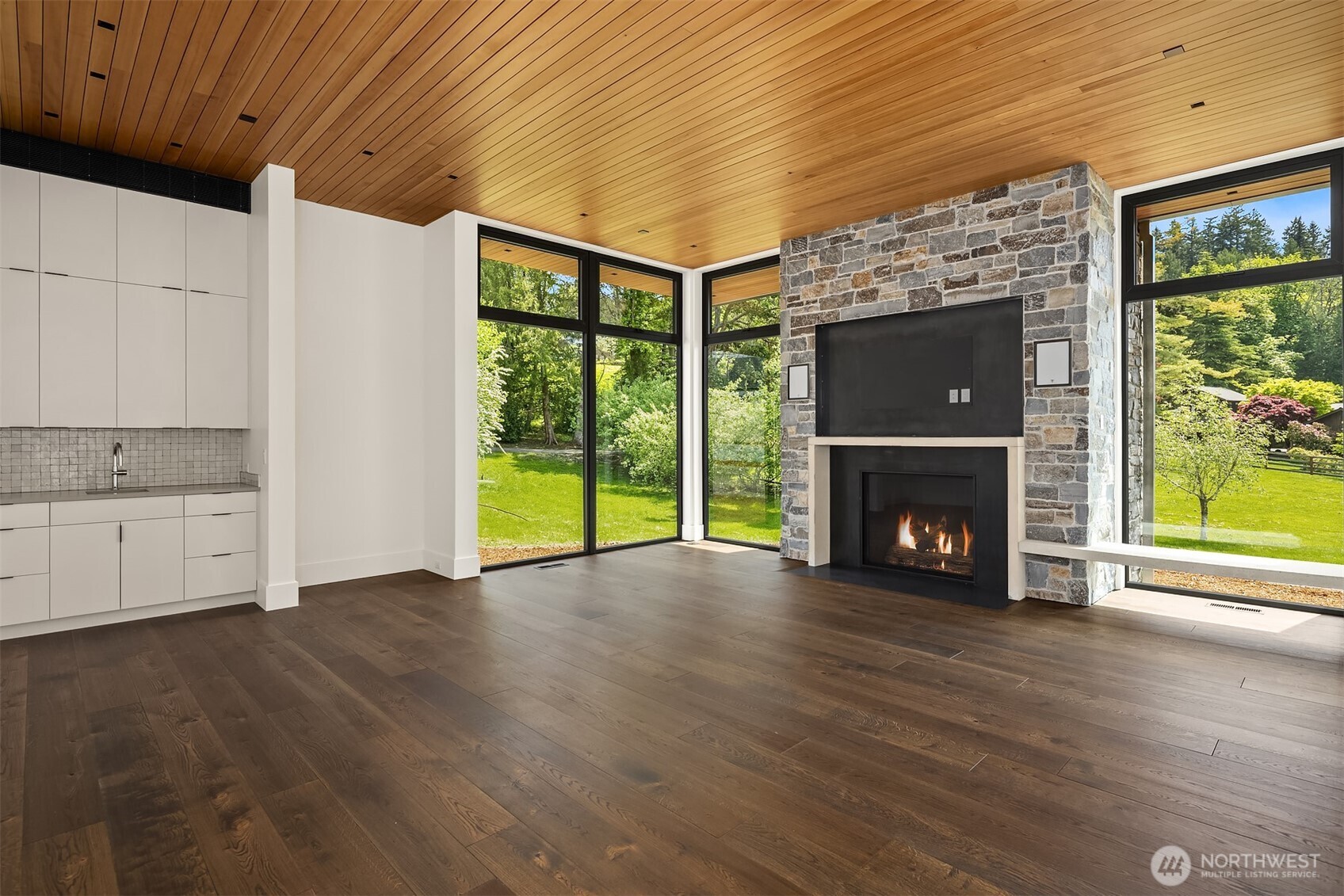 15137 Henderson Road Property Photo 21