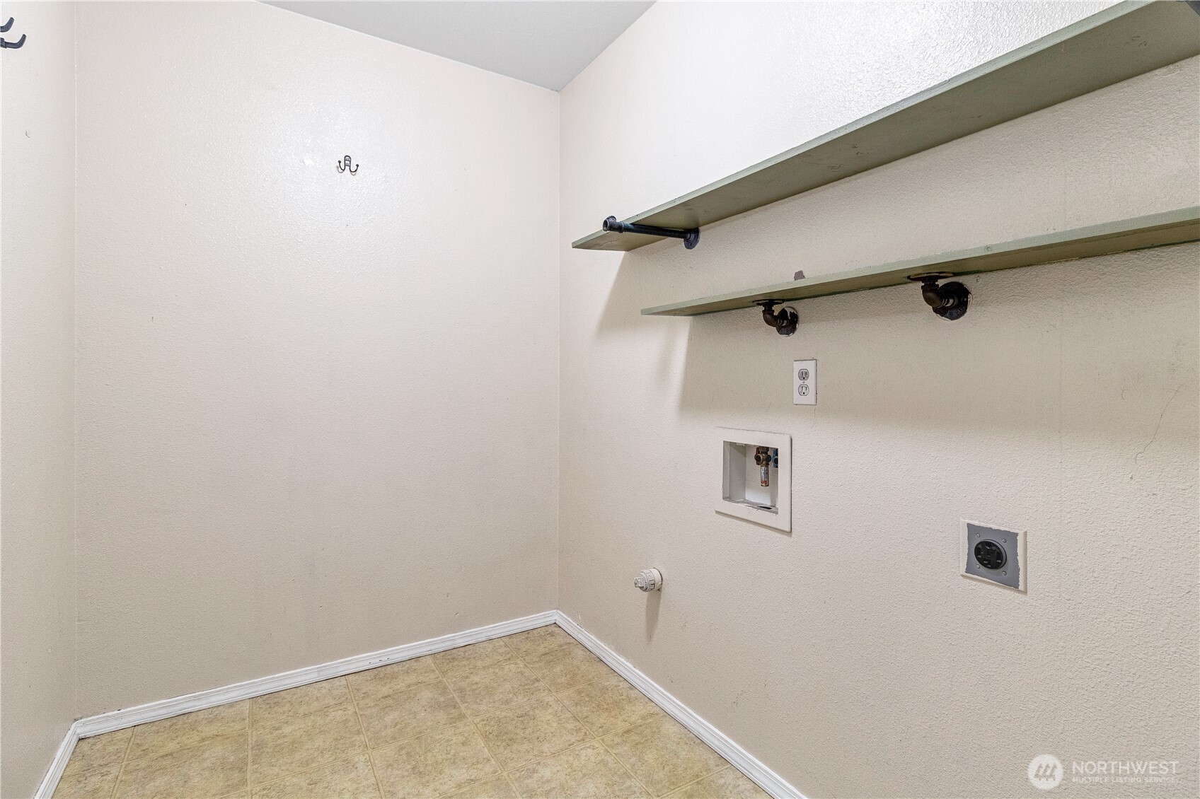 7027 Bailey Street Property Photo 25