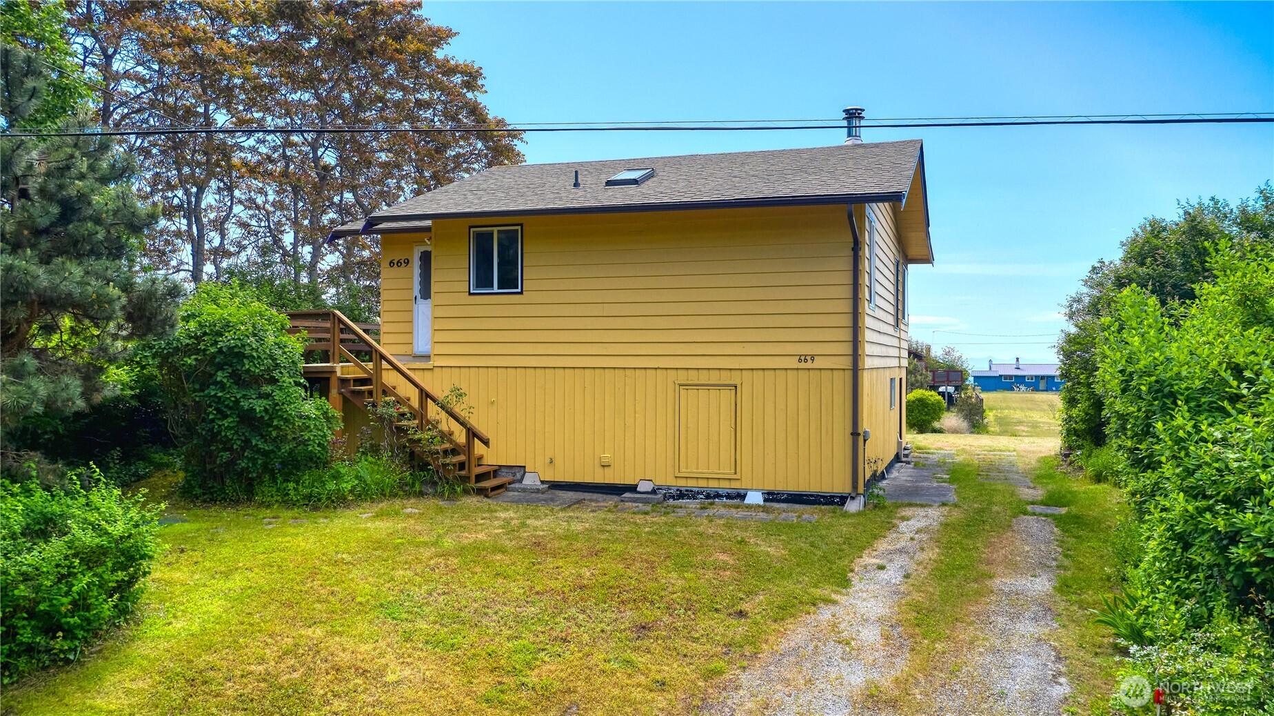 669 Marine Drive Property Photo 2
