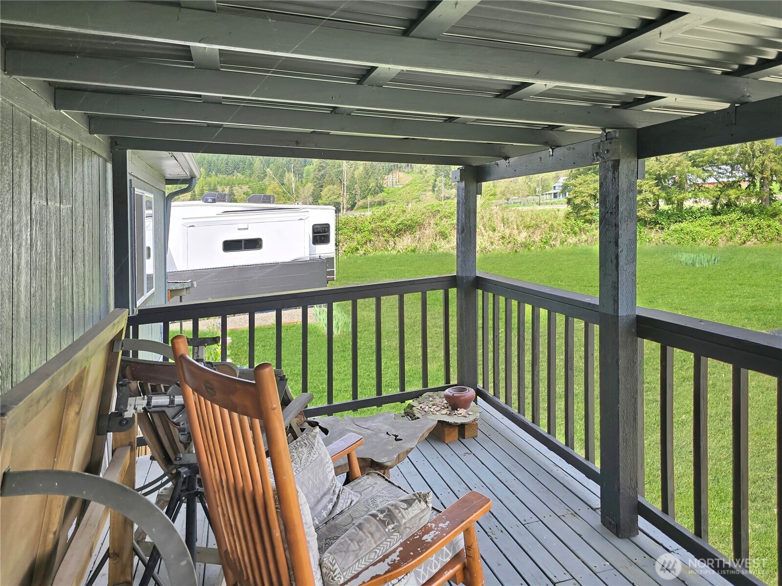 150 Nix Lane Property Photo 4