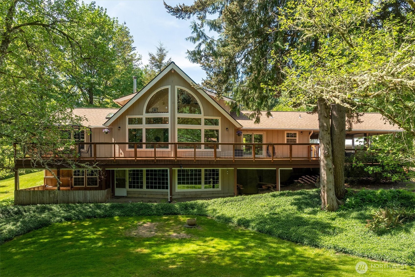 672 Walker Road Property Photo 1
