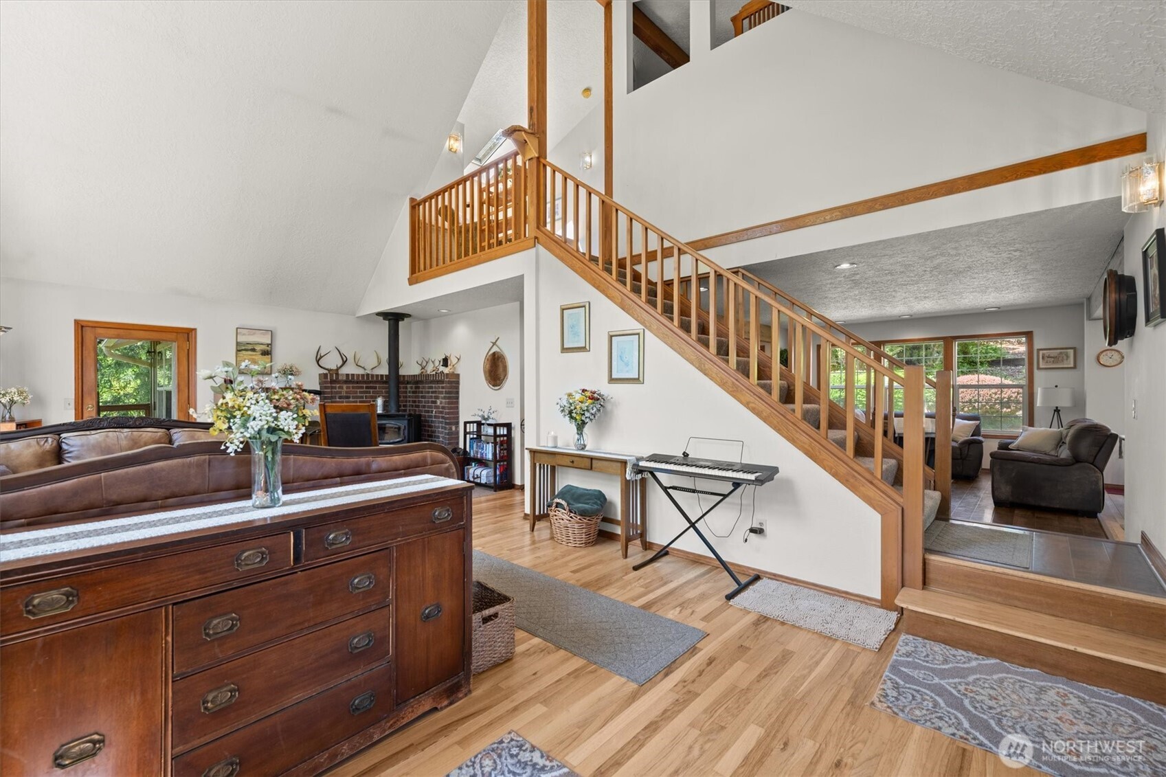 672 Walker Road Property Photo 8