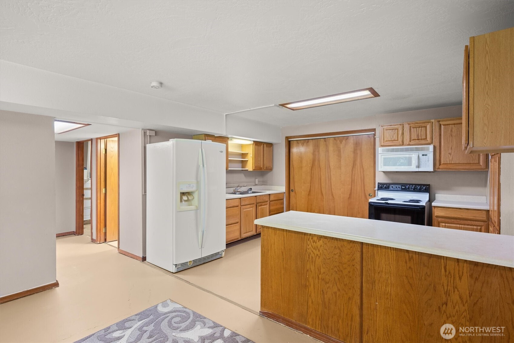 672 Walker Road Property Photo 19