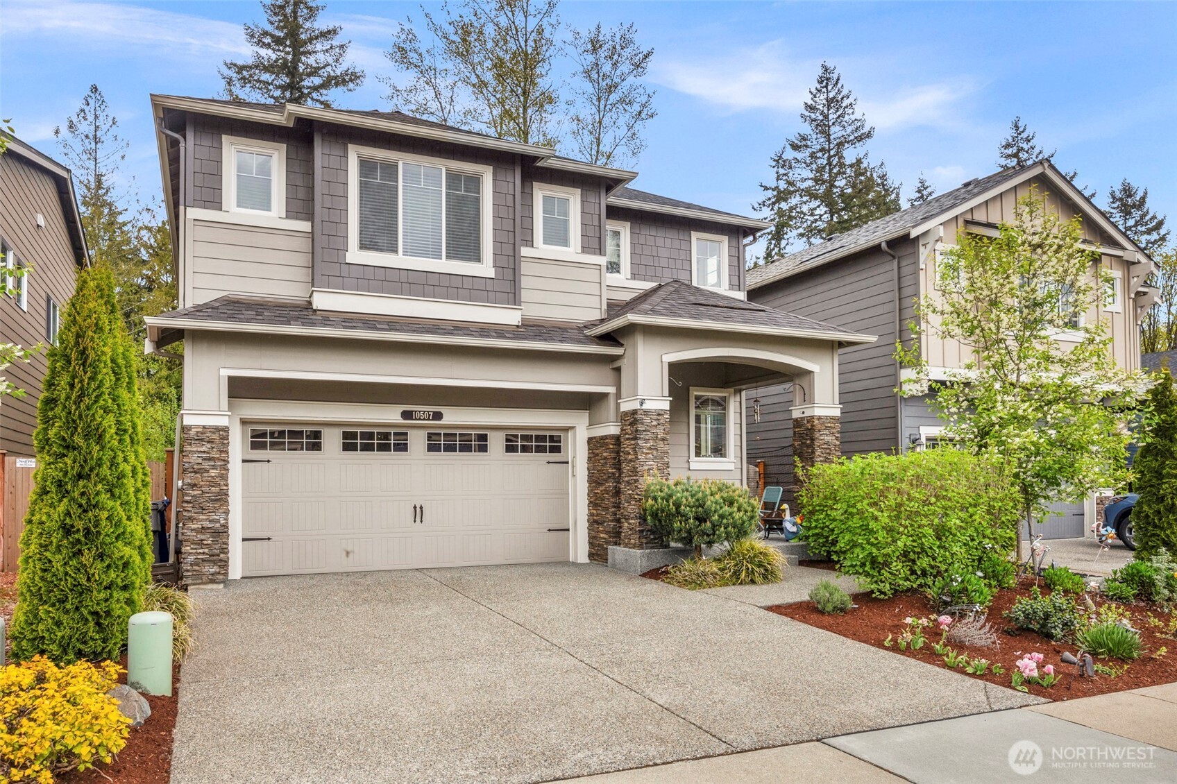 10507 35th Street Property Photo 2