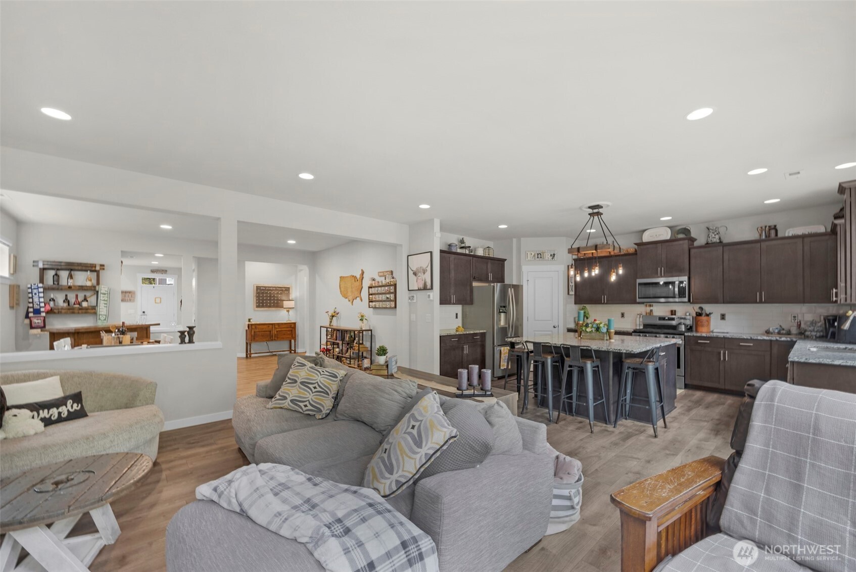 10507 35th Street Property Photo 12