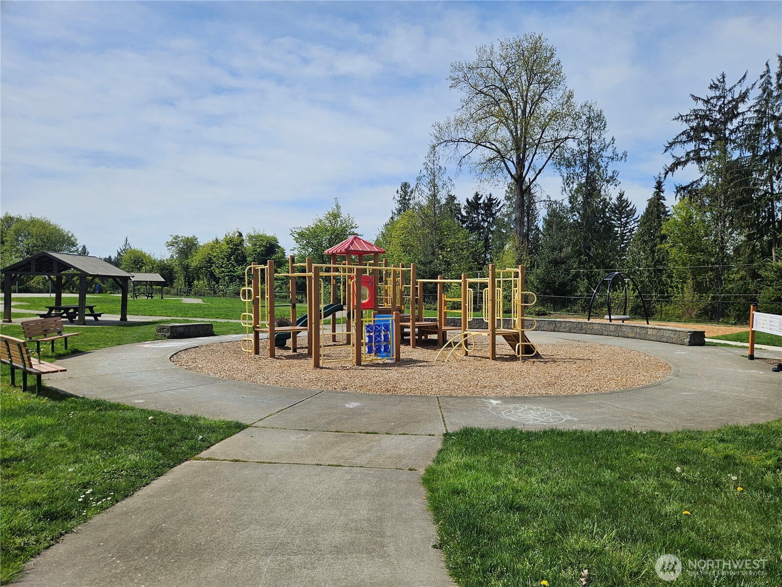 10507 35th Street Property Photo 37
