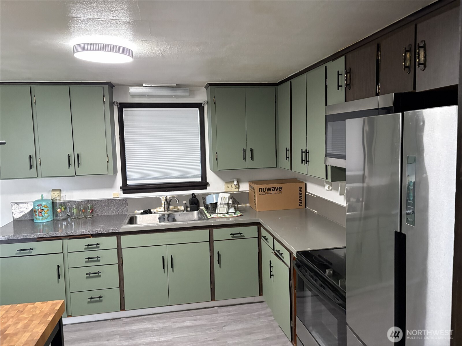 230 Ne Ivy Street Property Photo 8