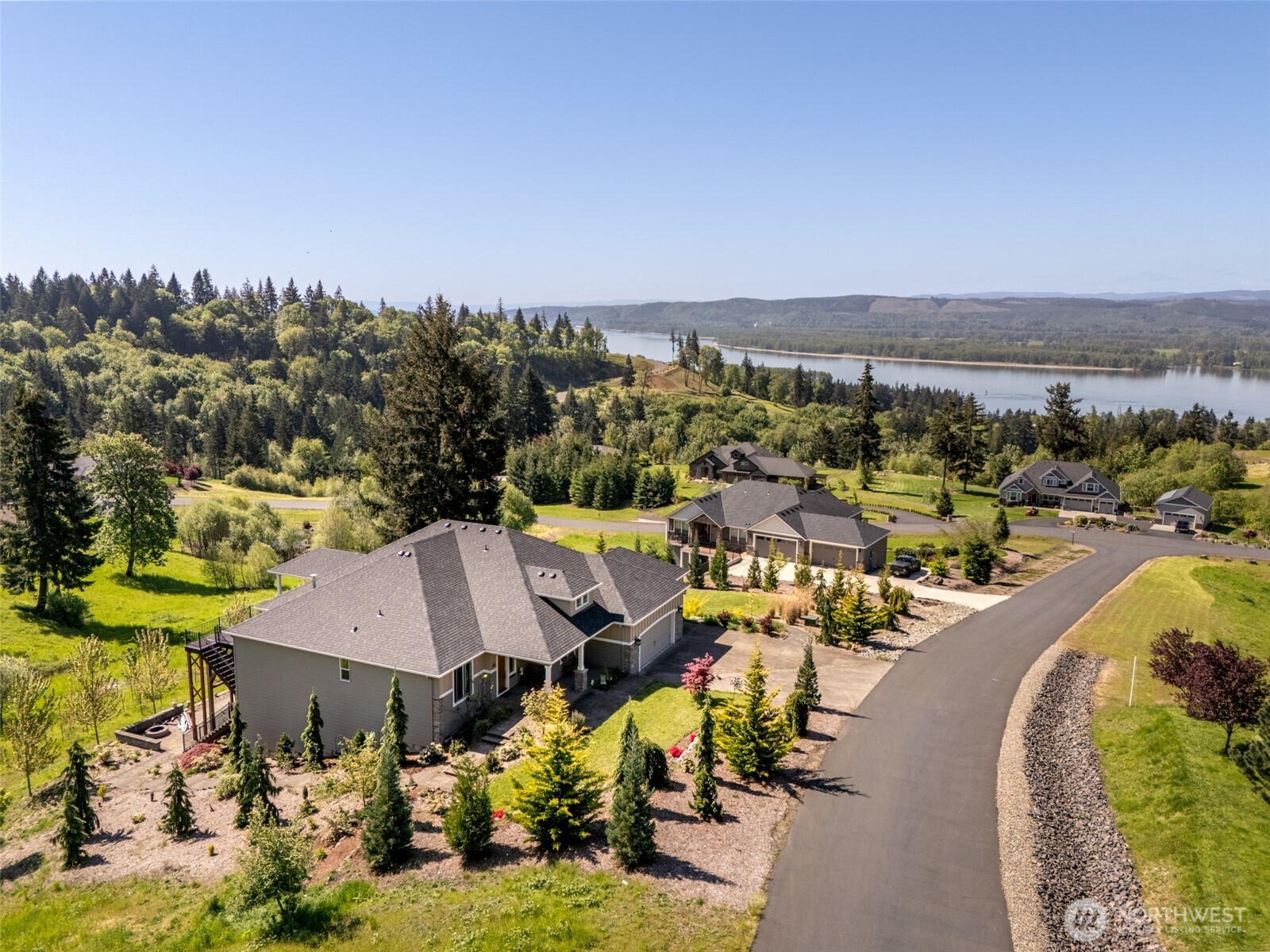 160 Windy River Property Photo 3