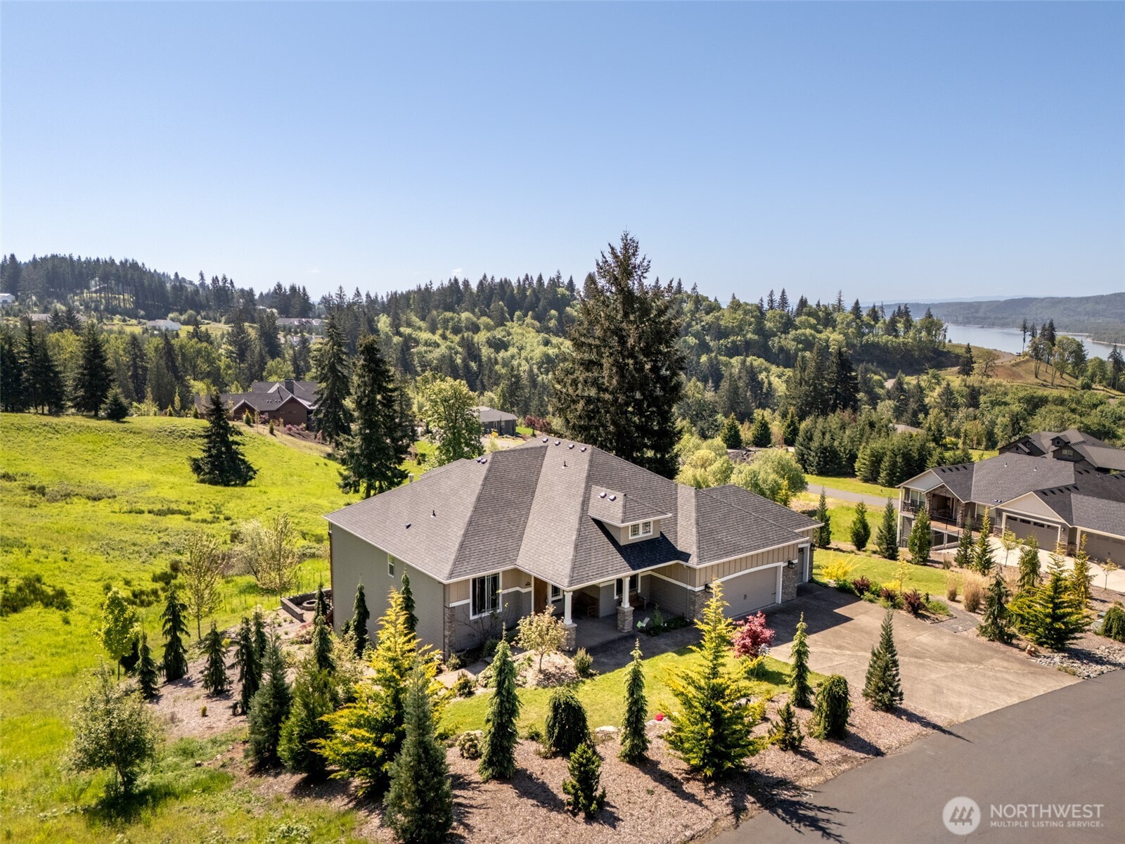 160 Windy River Property Photo 4