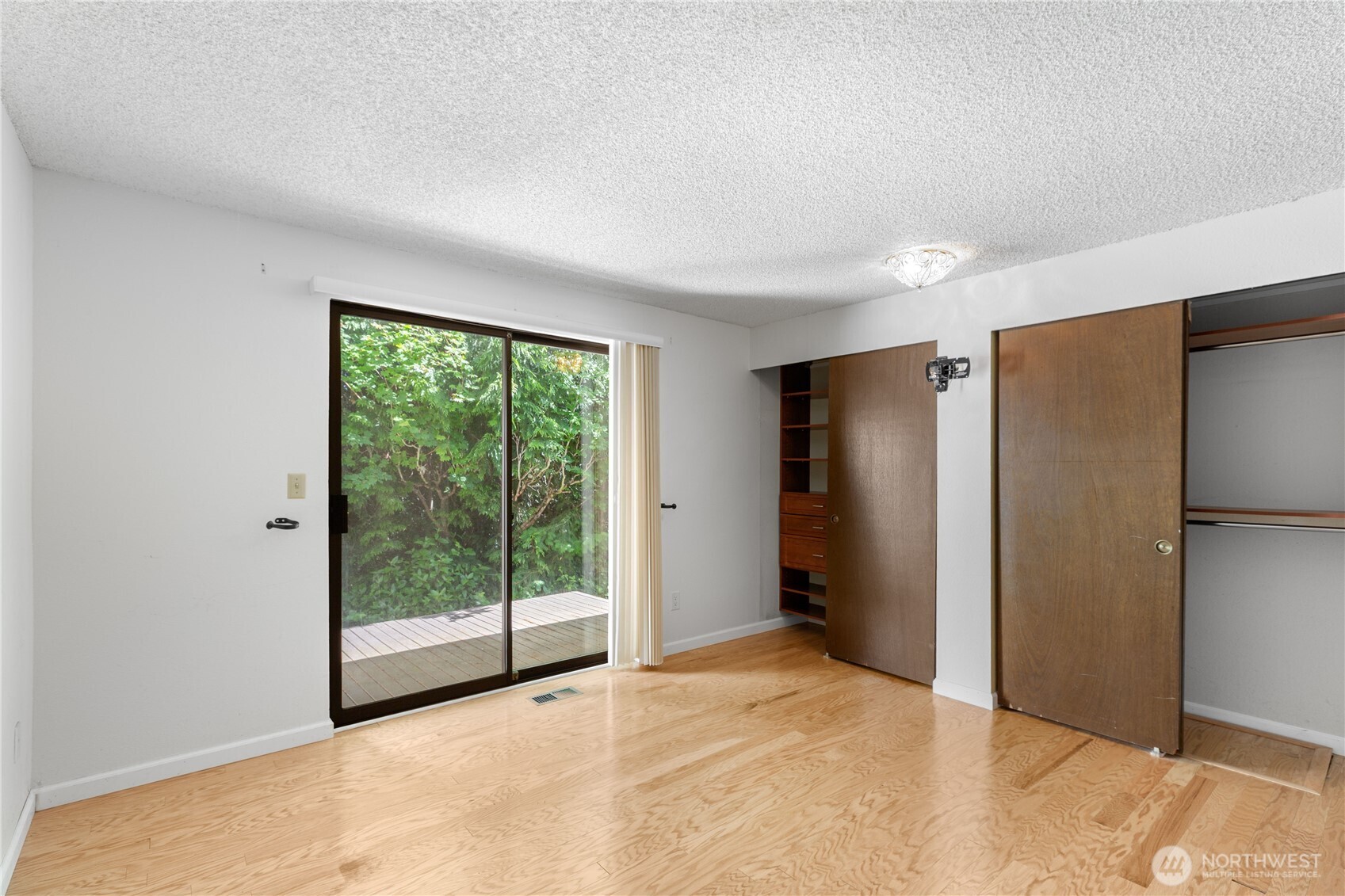 932 S 245th Place Property Photo 14