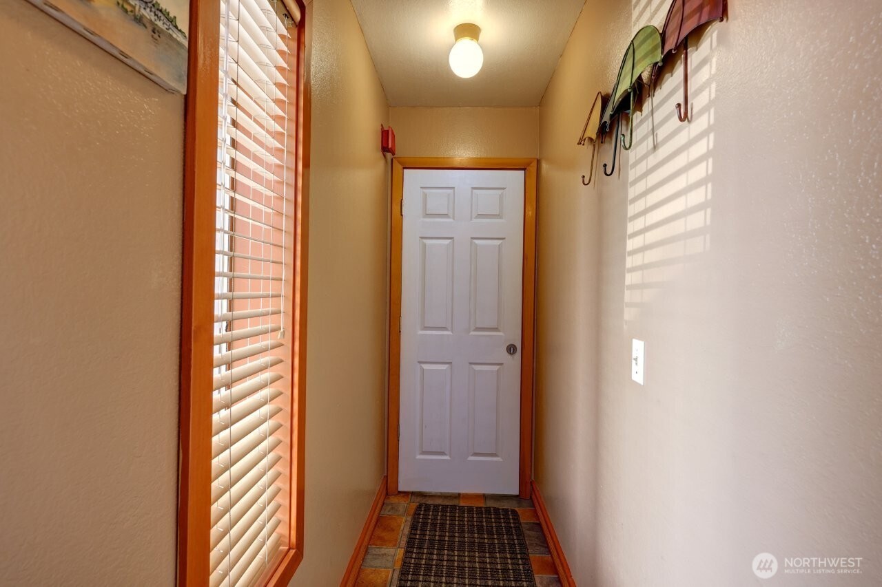 210 26th Street 203-4 Property Photo 22