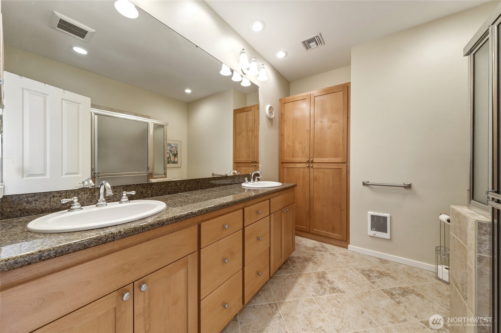 970 Se Creekside Drive Property Photo 17