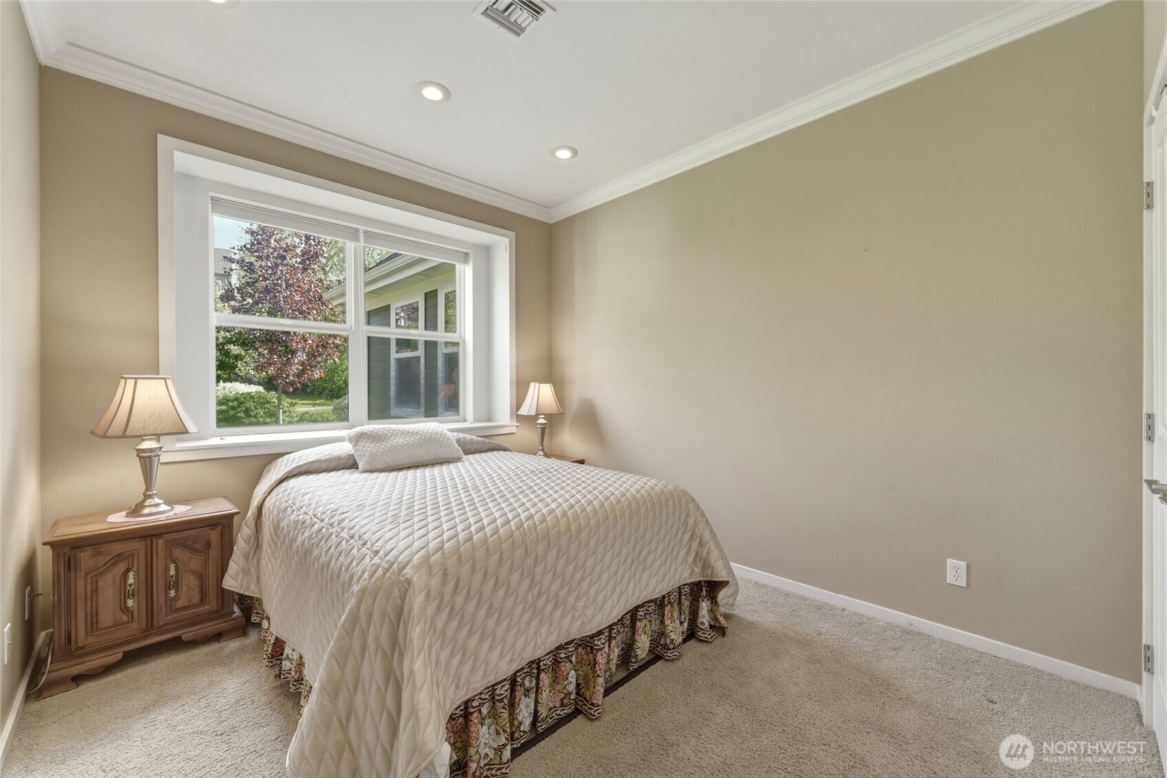 970 Se Creekside Drive Property Photo 24