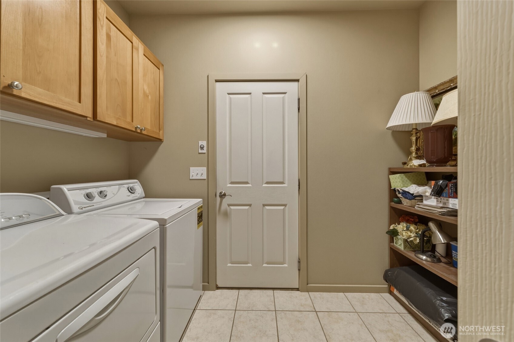 970 Se Creekside Drive Property Photo 26