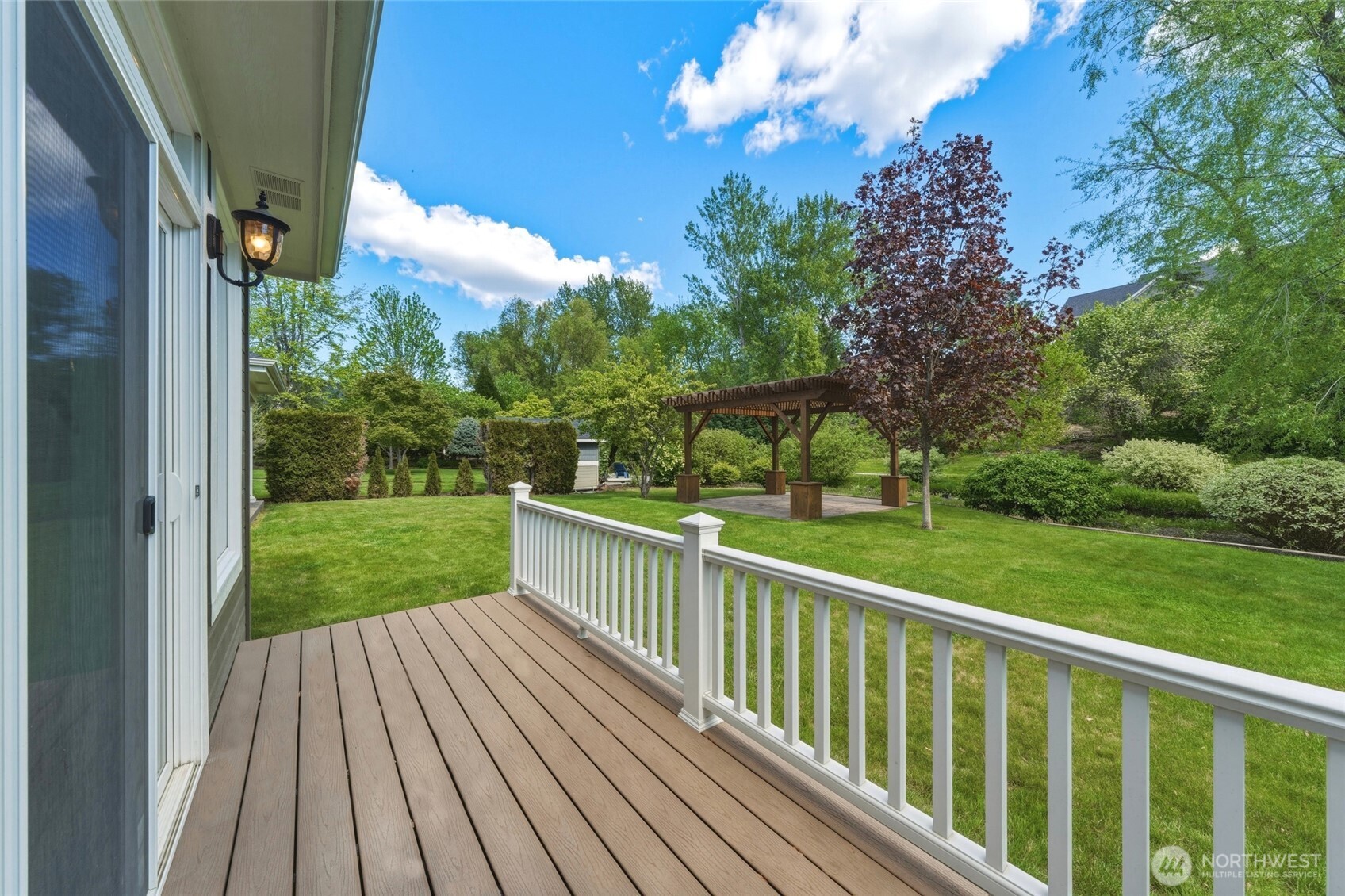 970 Se Creekside Drive Property Photo 27