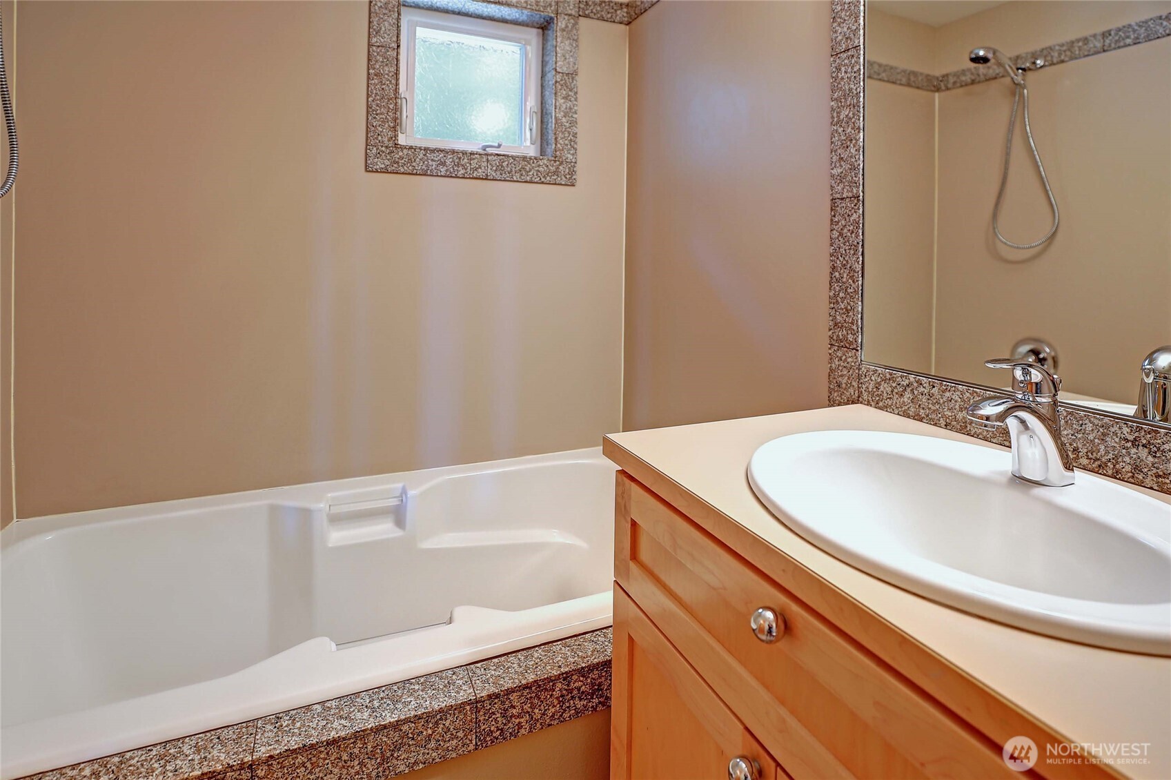 144 Loon Asea Lane Property Photo 35