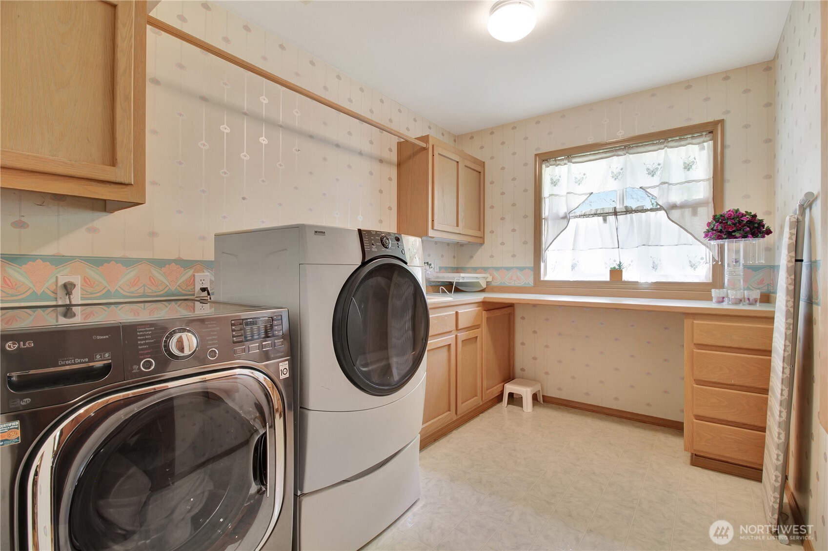 7718 78th Place Property Photo 15