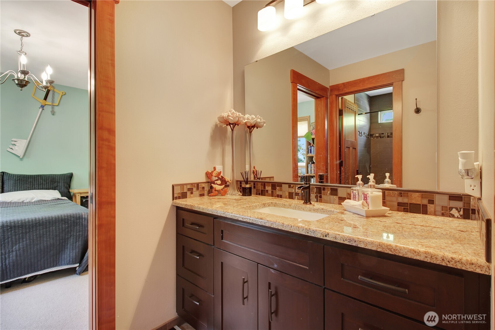 7718 78th Place Property Photo 22