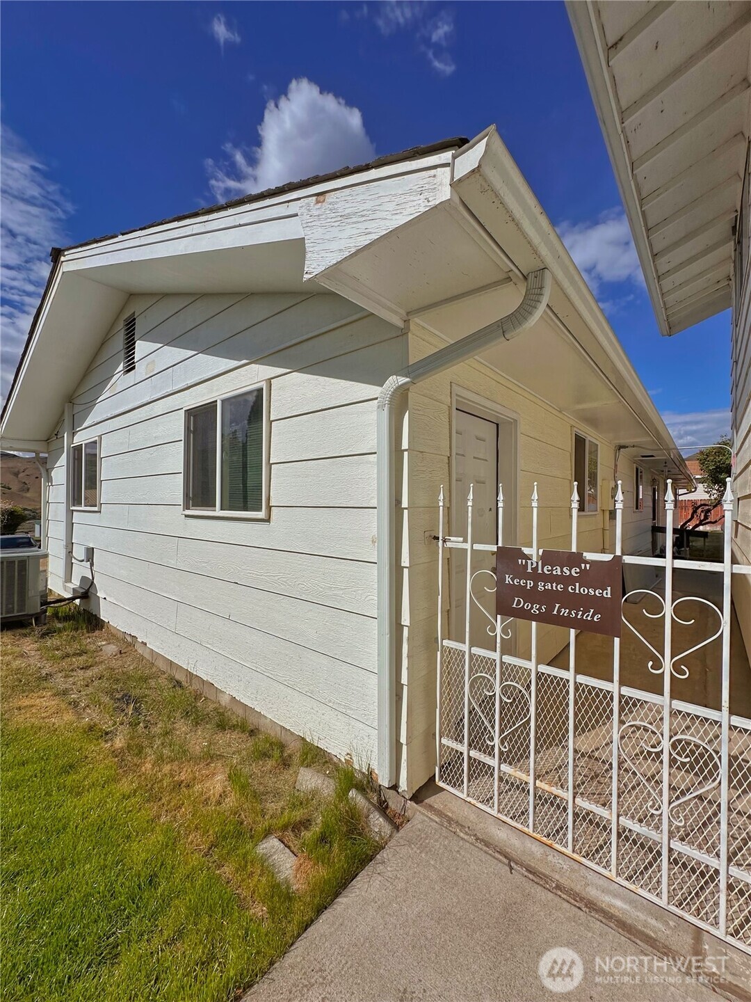 1113 River Drive Property Photo 5