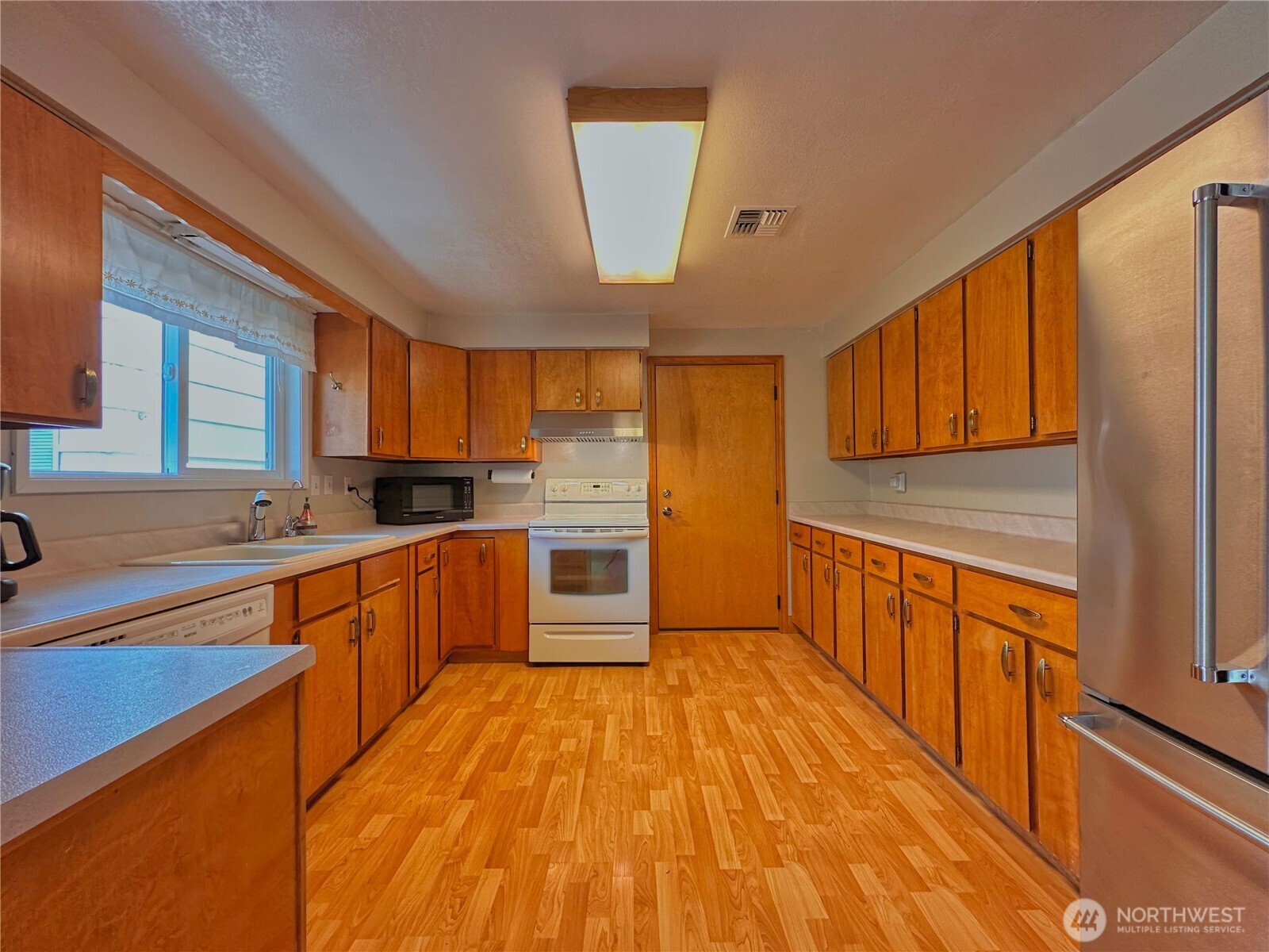 1113 River Drive Property Photo 15
