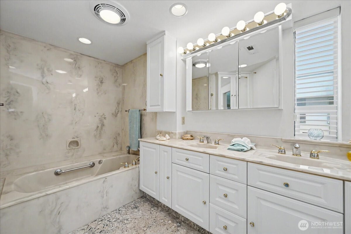 3016 N Narrows Drive 306 Property Photo 5