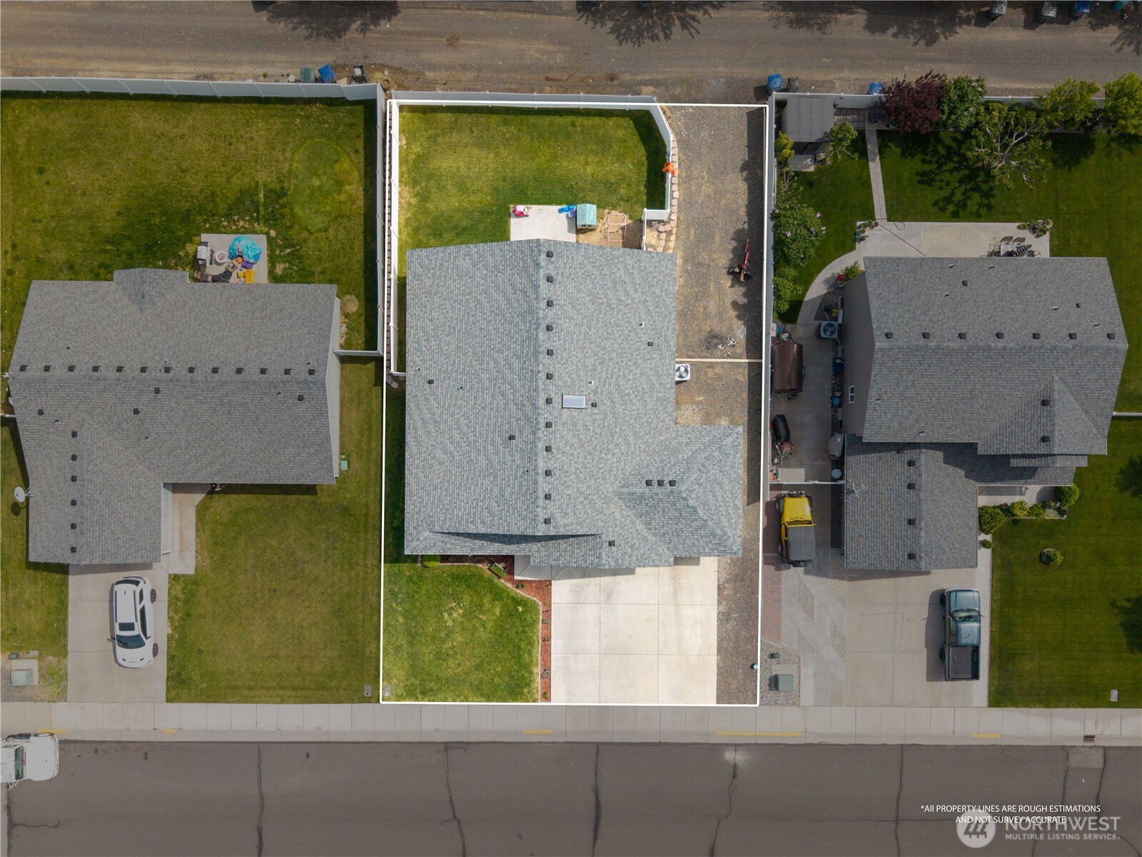 822 Willow Ave Property Photo 7