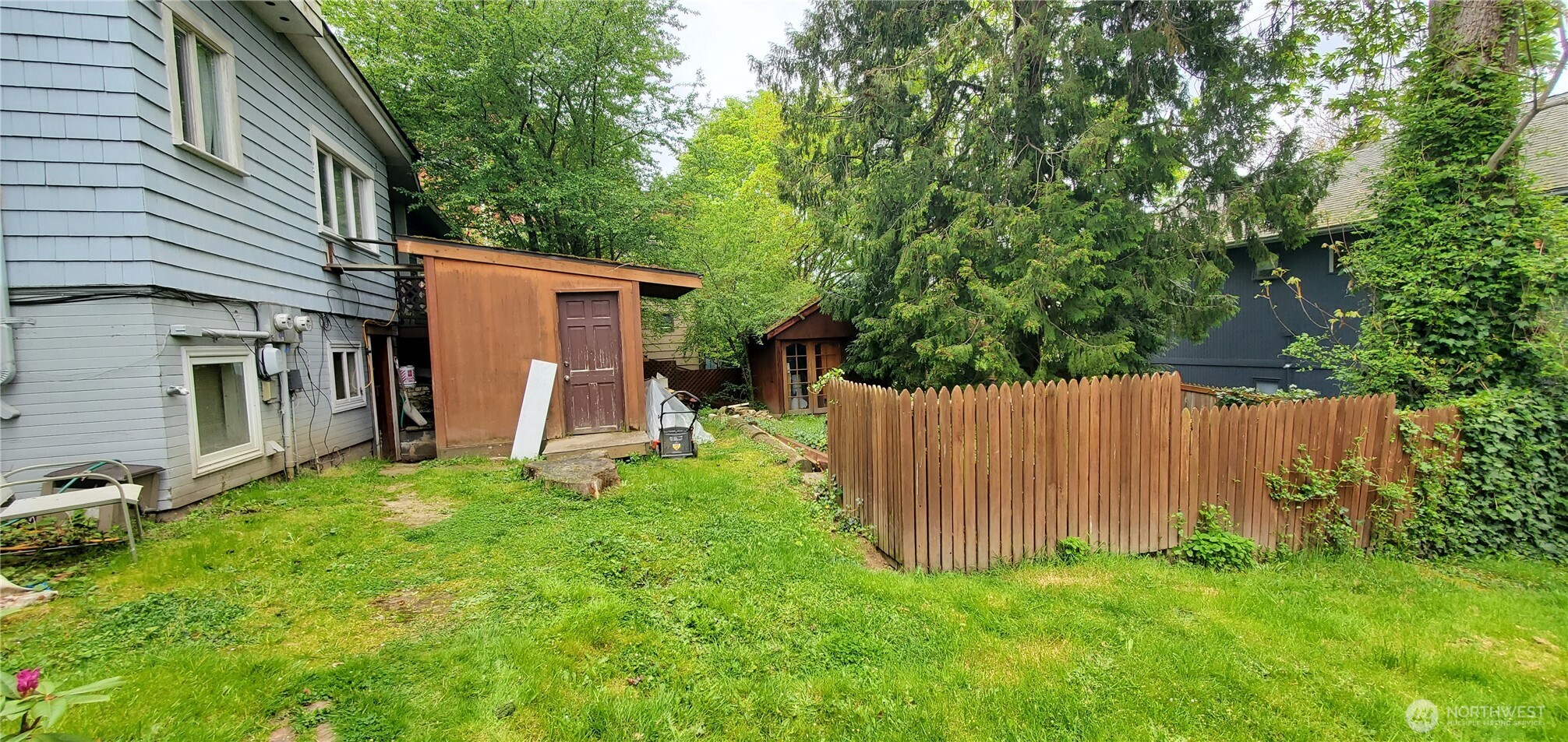3004 E Yesler Way Property Photo 3