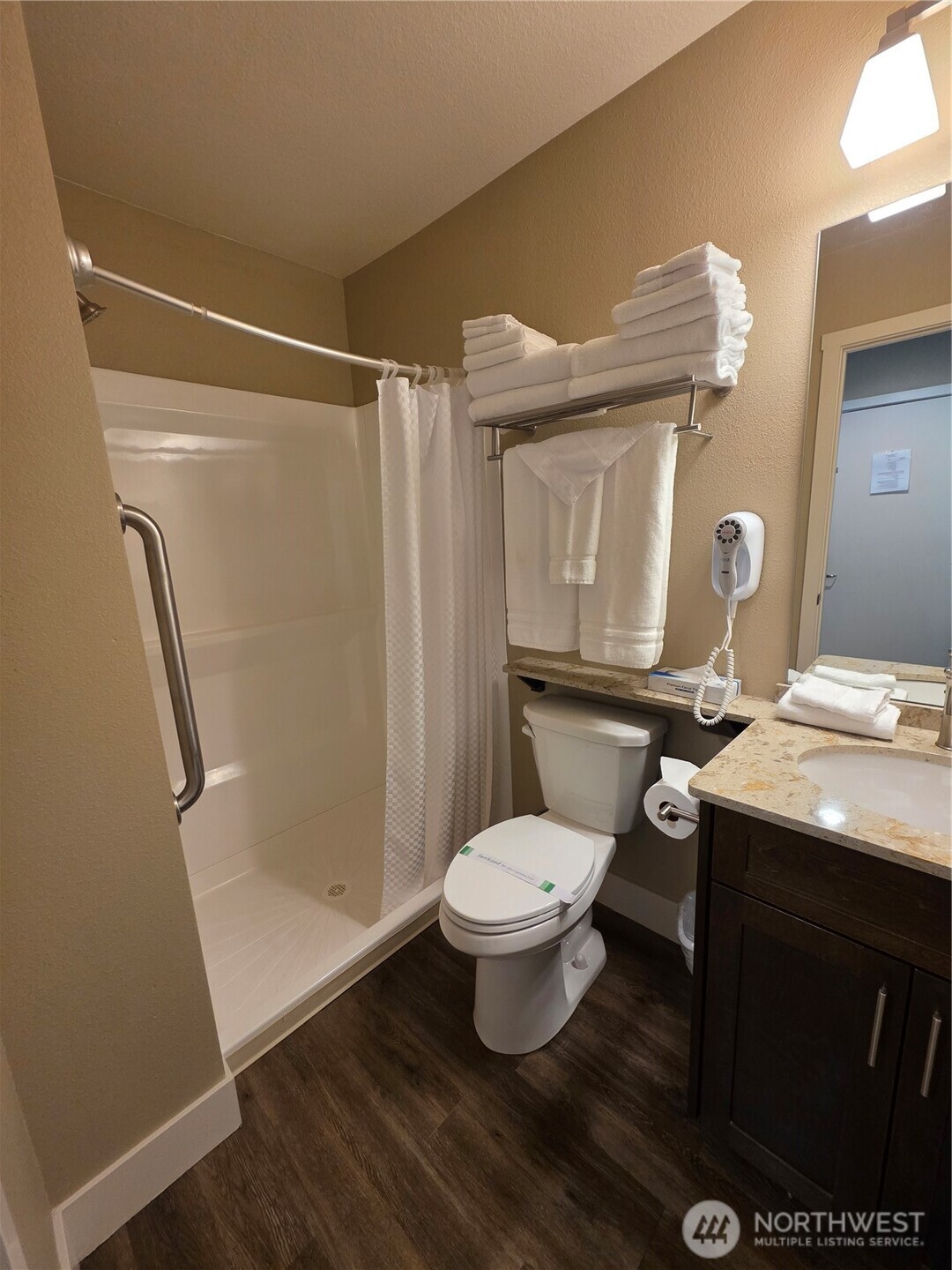 1 Beach 557-e Property Photo 17
